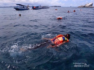 Indahnya Persahabatan dan Gerhana Matahari di Belitung