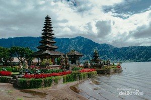 Indahnya Pura Bali di Uang 50.000 Rupiah