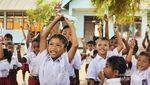 Indahnya Senyum Anak-anak di Pulau Komodo