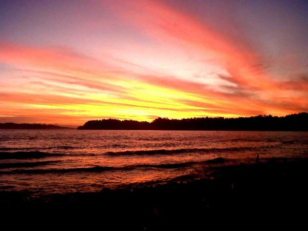 Pantai Mandaong - Wesata.ID