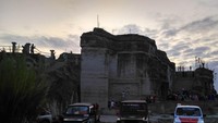 Wisata batu alam