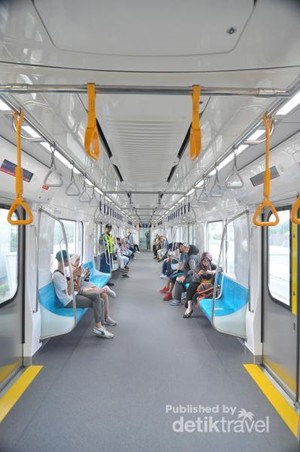 Ini Asyiknya Naik MRT Jakarta