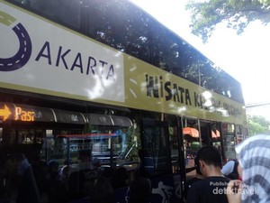 Ini Baru Seru, Keliling Jakarta Naik Mpok Siti