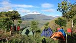 Ini Bukit Mantong, Tempat Camping Asyik Selain Gunung Rinjani