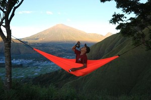 Ini Bukit Mantong, Tempat Camping Asyik Selain Gunung Rinjani