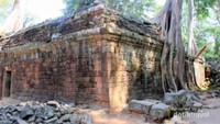 Candi masih kokoh berdiri