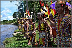 Ini Cara Dayak Taman Kapuas Hulu Bersyukur Pada Tuhan
