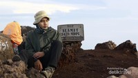 puncak gunung slamet
