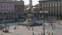 Piazza Del Duomo (sumber: milanitaly.ca)