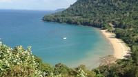 Wine Glass Bay, Pulau Nasi