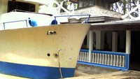 Masjid perahu (Sumber: foto.detik.com)