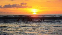 Suasana sunset di Pantai  Kuta (Desi/detikTravel)