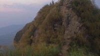 Puncak Gunung Batu