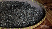 Ini hasil produksinya. Kopi luwak, kopi yang digadang sebagai kopi termahal.
