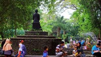 menghabiskan waktu bersama keluarga