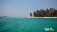 Pantai berpasir putih yang halus