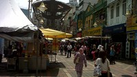 Kasturi Walk, gak ada salahnya kalau berbelanja disini.