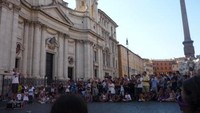 Pertunjukan di Piazza Navona