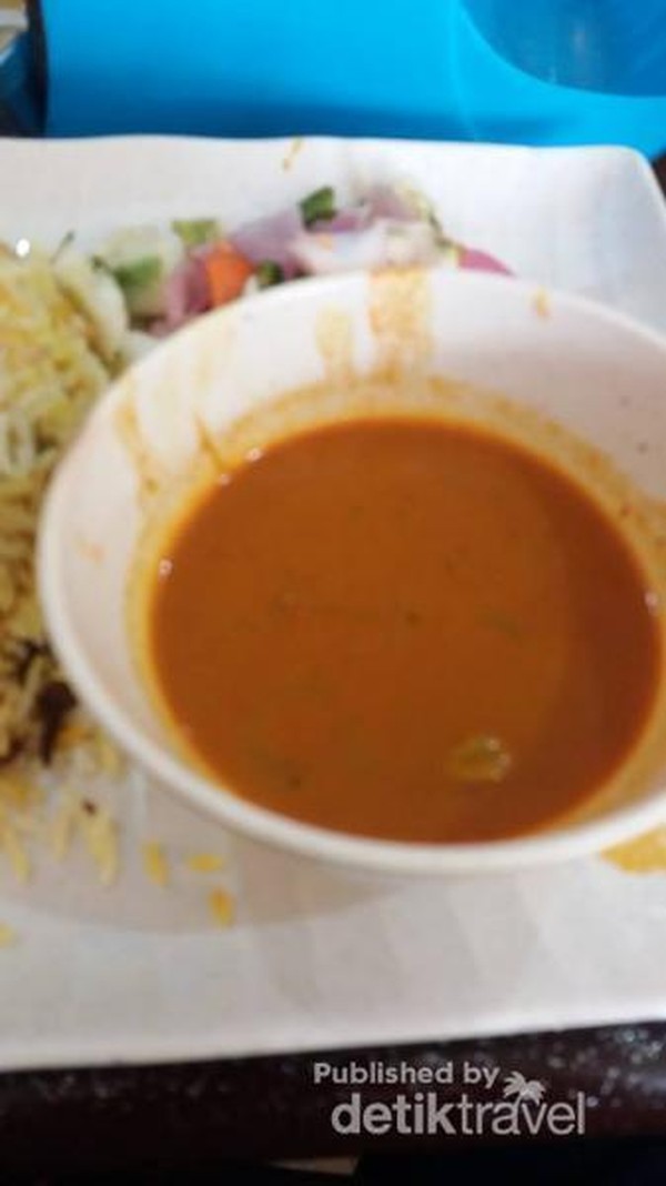 Kuah Curry di Al-Baik Restaurant