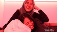 Lagi bahagia, pilih warna pink!!