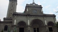 Manila katedral yang terletak di Plaza de Roma