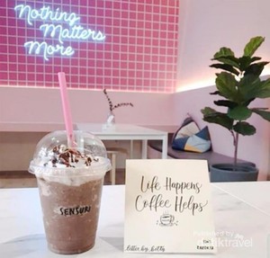 Ini Kedai Kopi Serba Pink Langganan Selebgram Medan