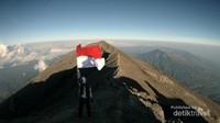 Semoga pandemi Covid-19 ini segera berakhir ya. Amin.