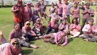 Serunya bergabung di Festival Holi