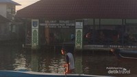 Tanda masuk Pasar Terapung Lok Baintan