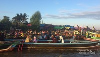 Pasar Terapung Lok Baintan