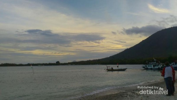 Ini Pulau Terbaik di Lampung Selatan untuk Melihat Sunset