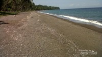 Pantai Desa Fanaha Sofifi.