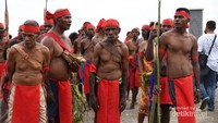 Tari Wor, salah satu tari yang sering dipentaskan dalam festival bahari.
