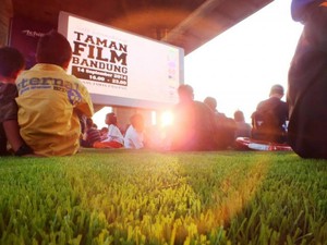 Ini Taman Film yang Keren di Bawah Jembatan Pasoepati, Bandung