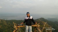 Soko Gunung dengan view Waduk Gajah Mungkur