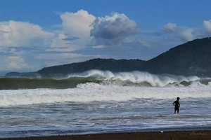 Ini Tempat Melihat Pelabuhan Ratu dari Ketinggian