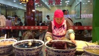 MEncoba kuliner halal di Xian