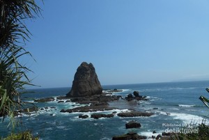 Inikah Pantai Tercantik di Jember?