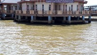 Kampong Ayer yang bisa dikunjungi dengan perahu dari Kota Seri Begawan