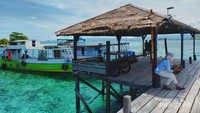 Dermaga Di pulau Kanawa