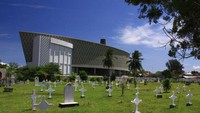 Museum Tsunami berada tepat di depan Kerkhoff