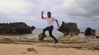 ini lifulada beach lho, keren kan