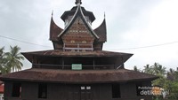 Surau  Lubuk Bauk tampak depan