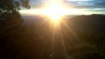 Inilah Tempat Melihat Golden Sunrise di Dieng