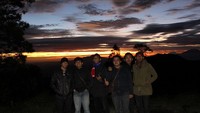 golden sunrise dari bukit sikunir