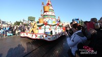 Disney Parade hal yang paling ditunggu