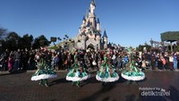 Pagelaran DIsney Parade di Disneyland Paris