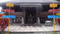 Bagian depan rumah adat Belitung