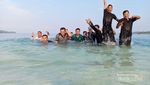 Jadi Kangen Main Air di Pantai Cantik Kepulauan Mentawai