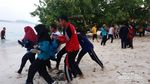 Jadi Kangen Main Air di Pantai Cantik Kepulauan Mentawai